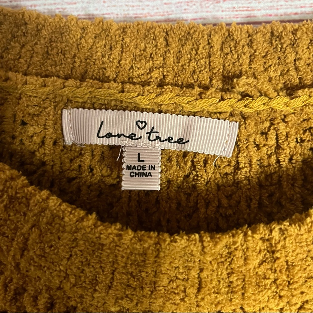 Love Tree Soft Cozy Oversized Knit Cropped Box  Style Mustard Sweater Size Large - Picture 2 of 5